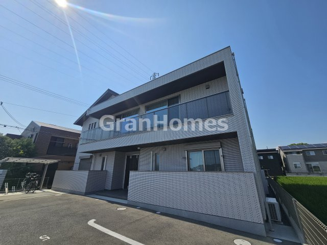 明石市魚住町長坂寺のハイツ