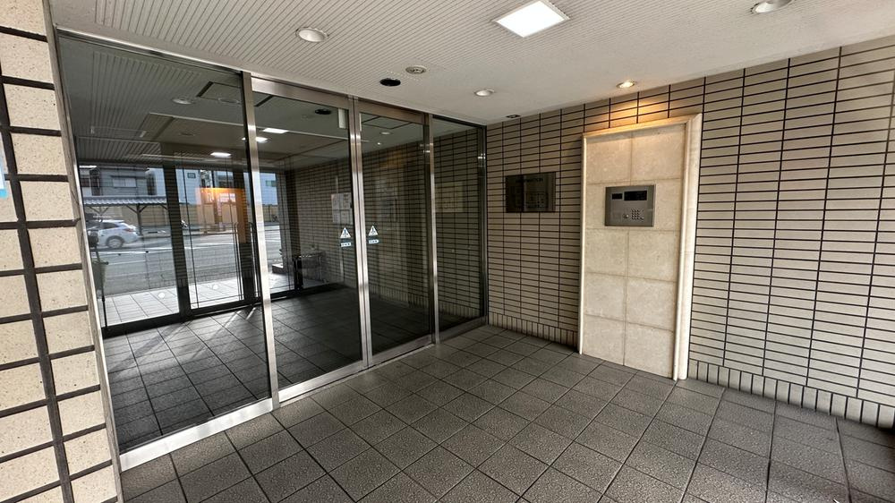 ファインベール守口のエントランス|■物件内覧・資金計画相談・住宅ローン相談、リフォーム相談、お問合せ受付中■
※当日・翌日のご内覧、ご相談はお電話でのお問合せがスムーズです！