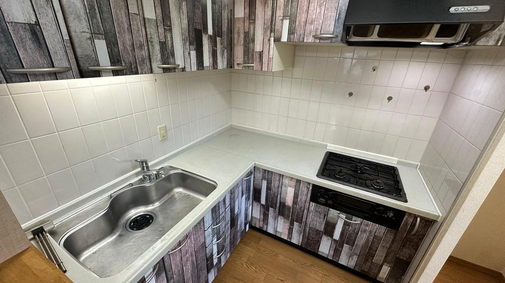 ファインベール守口のキッチン|K3.8帖　システムキッチン
■物件内覧・資金計画相談・住宅ローン相談、リフォーム相談、お問合せ受付中■
※当日・翌日のご内覧、ご相談はお電話でのお問合せがスムーズです！