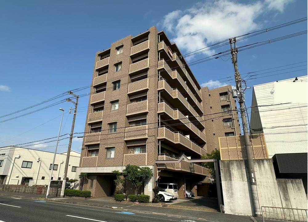 ファインベール守口の外観|新しい生活にいかがでしょうか？外観はお住まいの顔になります。こだわりたいポイントですね。水回りリフォームやリノベーションも承ってます。
■現地見学・資金計画相談・住宅ローン相談もお問合せ受付中■