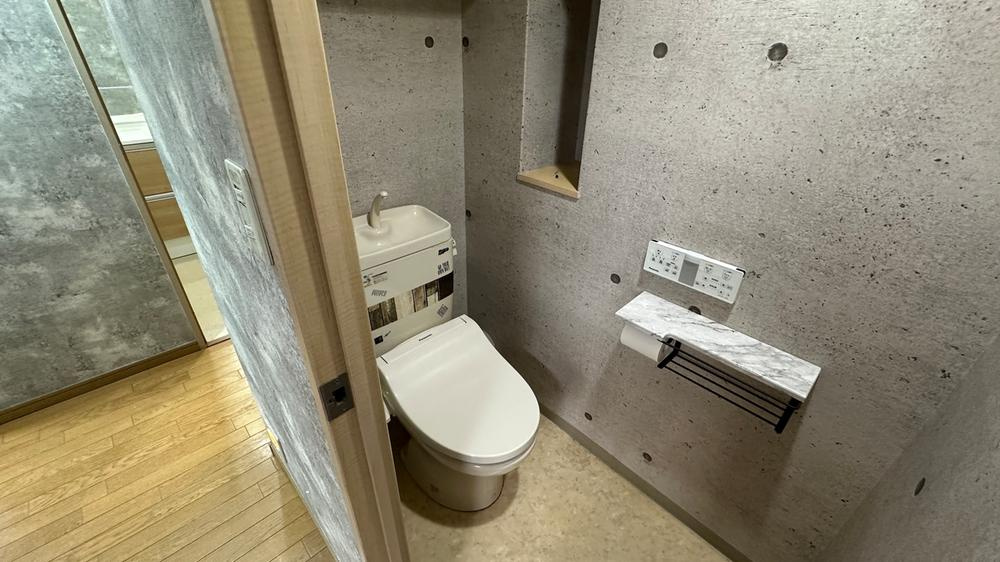 ファインベール守口のトイレ|温水洗浄便座
■物件内覧・資金計画相談・住宅ローン相談、リフォーム相談、お問合せ受付中■
※当日・翌日のご内覧、ご相談はお電話でのお問合せがスムーズです！