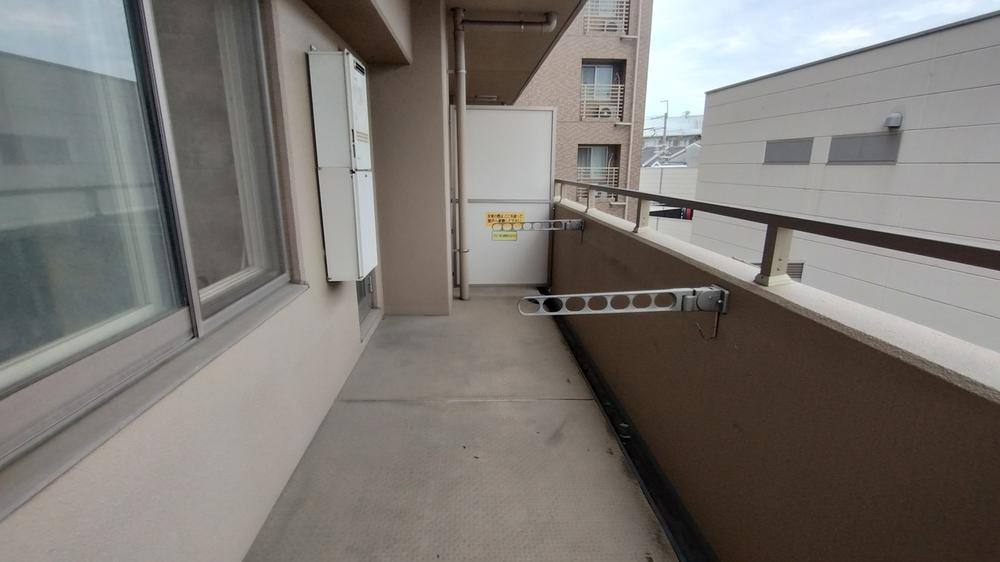 ファインベール守口のバルコニー|■物件内覧・資金計画相談・住宅ローン相談、リフォーム相談、お問合せ受付中■
※当日・翌日のご内覧、ご相談はお電話でのお問合せがスムーズです！