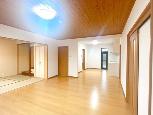 北諸県郡三股町大字宮村の中古一戸建の居間・リビング