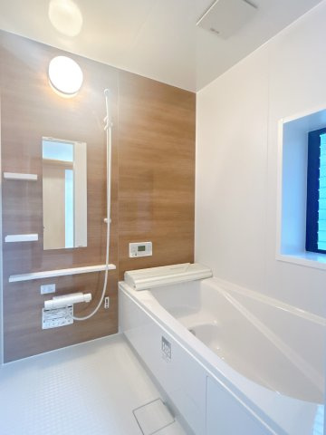 北諸県郡三股町大字宮村の中古一戸建の浴室