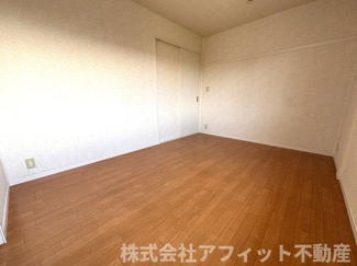 【その他】 | エルメゾン手城　A | 西側の洋室6帖