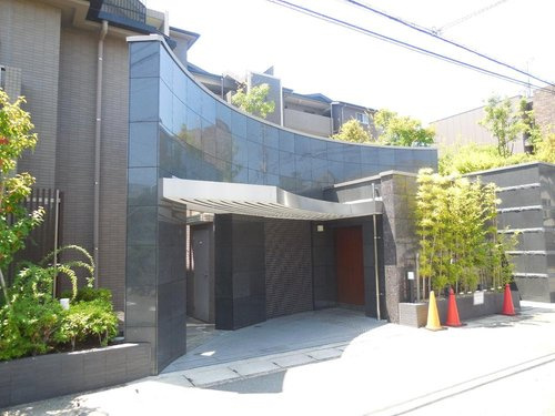 ジオ桂のエントランス