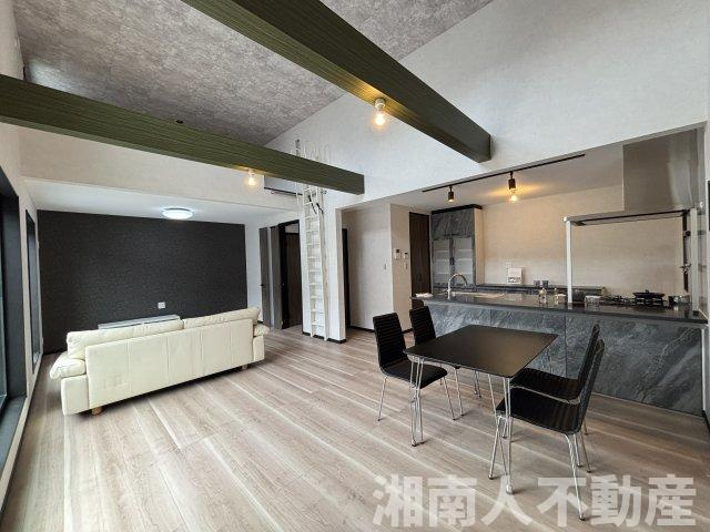 茅ヶ崎市南湖5丁目　新築戸建の居間・リビング