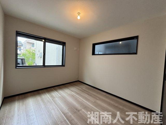 茅ヶ崎市南湖5丁目　新築戸建の洋室