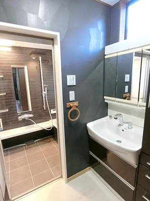 【洗面所】 | 所沢市美原町2丁目 | シックな洗面室