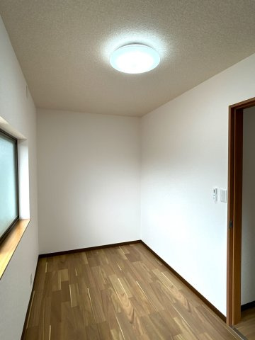 北諸県郡三股町大字樺山の中古一戸建の洋室