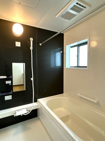 北諸県郡三股町大字樺山の中古一戸建の浴室