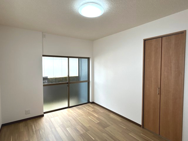 北諸県郡三股町大字樺山の中古一戸建の洋室