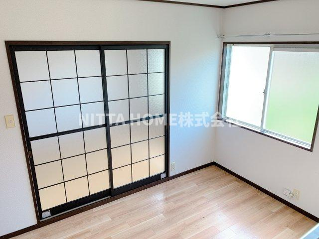 ファミールコーポ高屋4の洋室|角部屋です!(^^)!