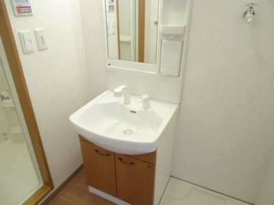 【洗面所】 | サンクチュアリⅤ | 使いやすい洗面所です