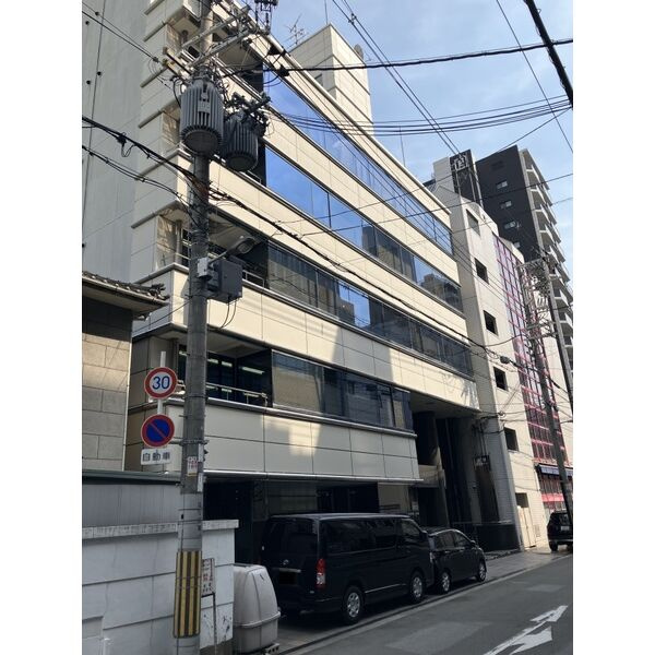 大阪市中央区南船場１丁目の店舗事務所の外観