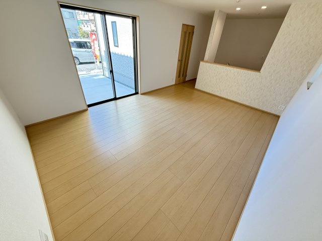 堺市西区上　全1棟の居間・リビング