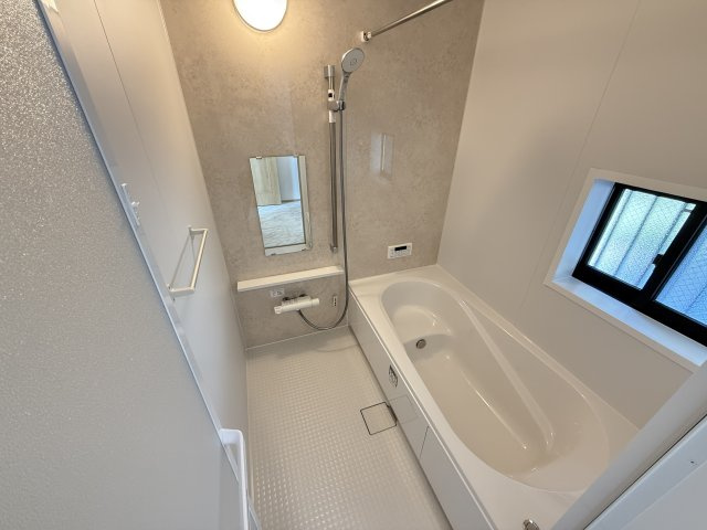 堺市西区上　全1棟の浴室