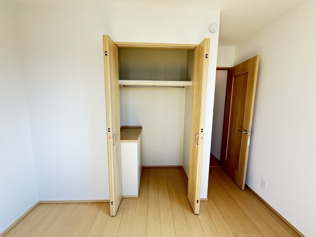 堺市西区上　全1棟の収納