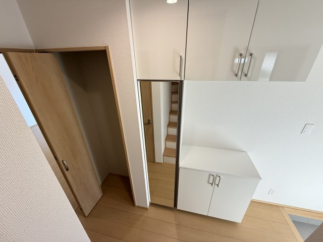 堺市西区上　全1棟の玄関