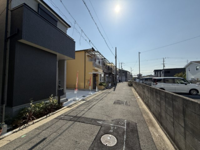 堺市西区上　全1棟の前面道路含む現地写真