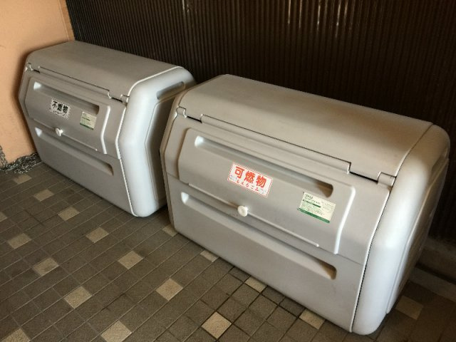 敷地内ゴミ捨て場 