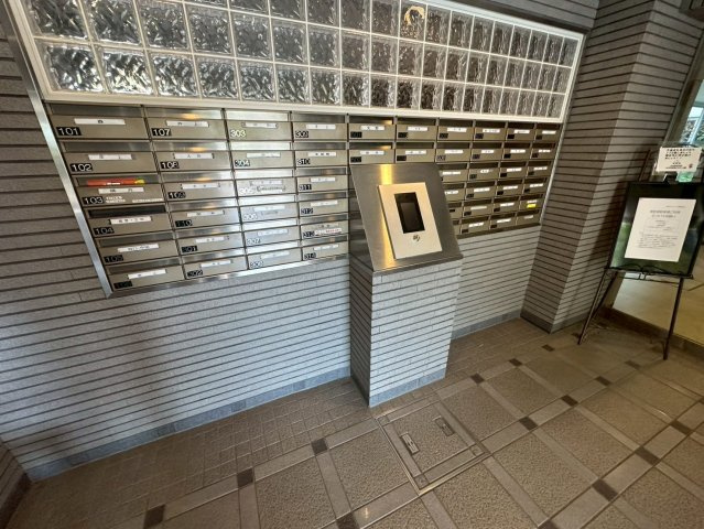 芦屋グランドハイツのエントランス