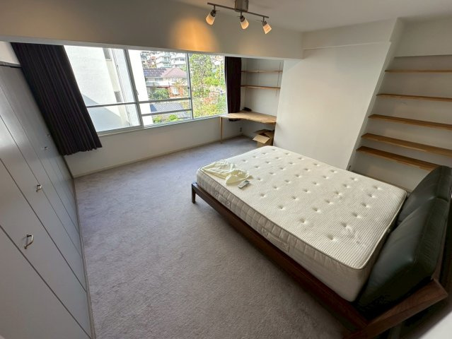 芦屋グランドハイツのロビー