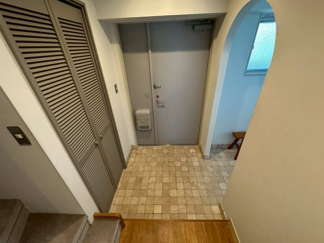 芦屋グランドハイツの玄関