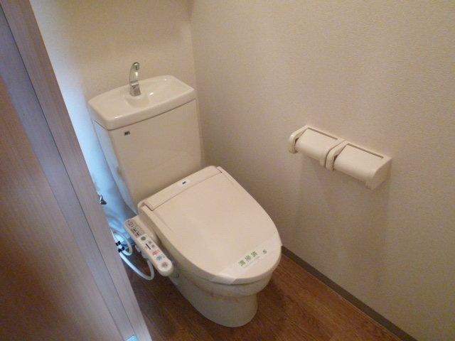 トランキーロのトイレ|シャワー付トイレ