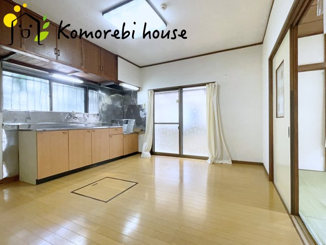 川島町大字下伊草　中古一戸建てのキッチン