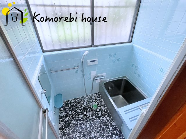 川島町大字下伊草　中古一戸建ての浴室