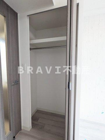 プレサンスOSAKA東中本エシデル BRAVI不動産の収納