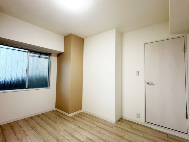 丹波橋日光ハイツの洋室