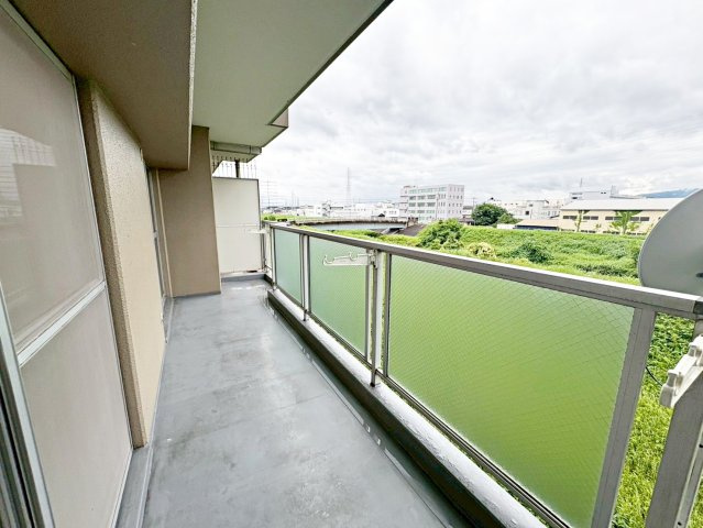 丹波橋日光ハイツのバルコニー