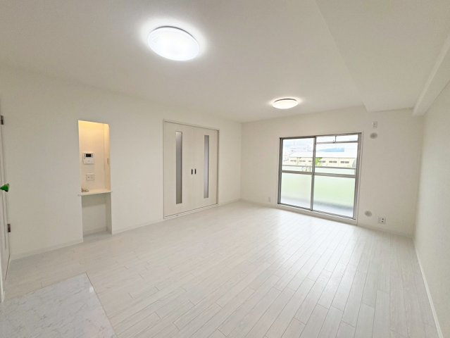 丹波橋日光ハイツの居間・リビング