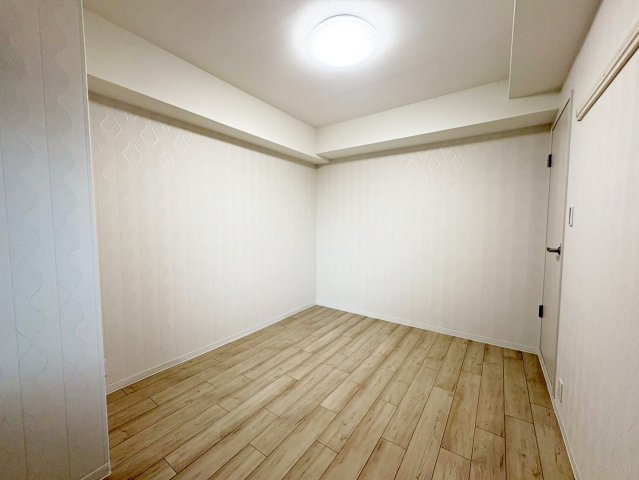 丹波橋日光ハイツの洋室