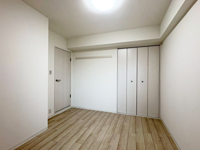 丹波橋日光ハイツの洋室