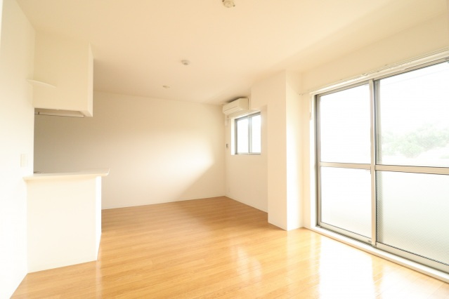 フォブール相田の居間・リビング