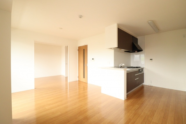 フォブール相田の居間・リビング