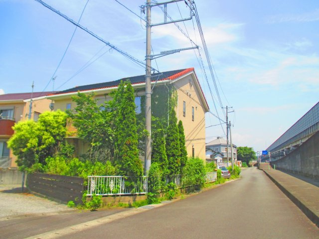 【前面道路含む現地写真】 | 裾野市富沢 中古住宅 EH05727 | 裾野市富沢　前面道路