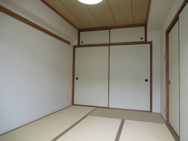 ガーデンハイツ桃山台弐番館の寝室