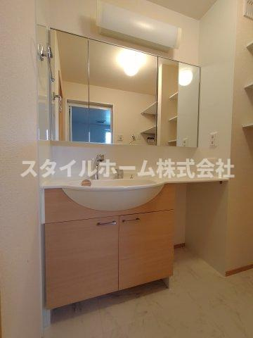 カーサ　クアトロの洗面所