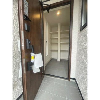 【玄関】 | 大治町貸家