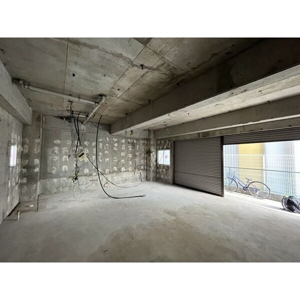 日月ビルの内装