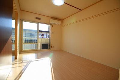 【居間・リビング】 | リバーパナハイツＡ