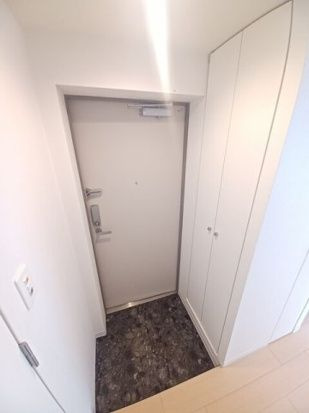 エピーＭアキオカの玄関