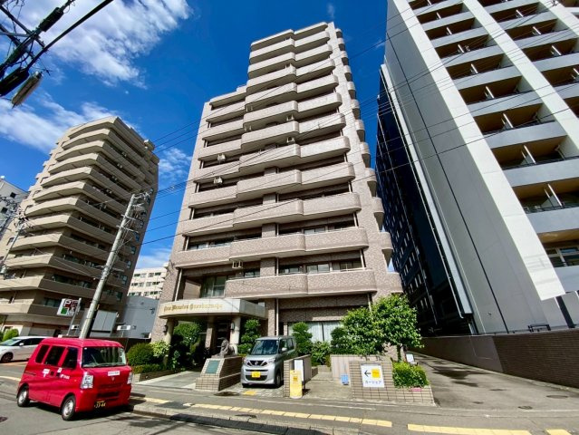 ライオンズマンション支倉丁の外観