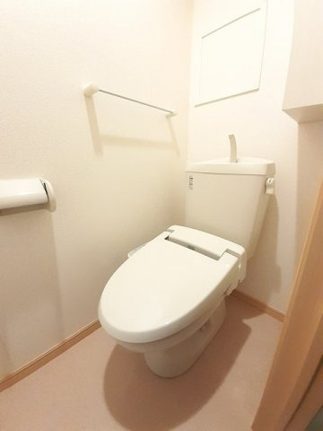 グレイスフルのトイレ|ゆったりとした空間のトイレです