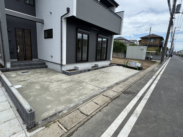 松戸市栄町８丁目新築戸建【旭町小学校：9分】の駐車場|１号棟駐車スペース