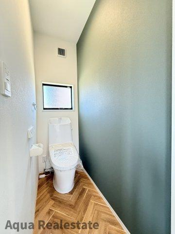 高松市今里町３階建てのトイレ|ゆったりとした空間のトイレです